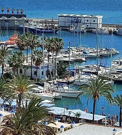 Puerto Paraiso Estepona Port Exterior photo